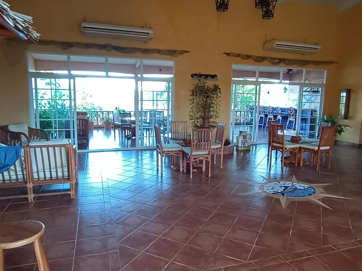Gone Fishing Panama Resort Бока Чика Екстериор снимка